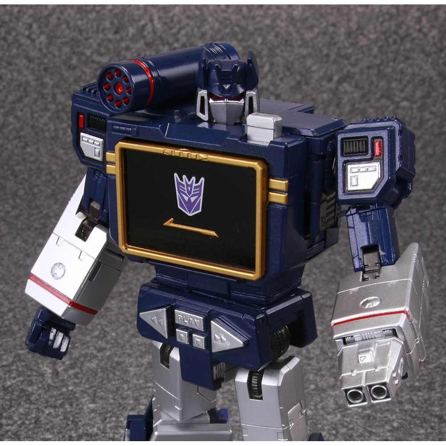 More Takara Tomy Masterpiece MP-13 Soundwave with MP-15